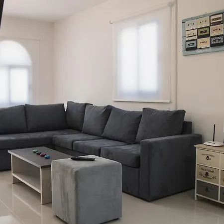 Akamas Holiday House *